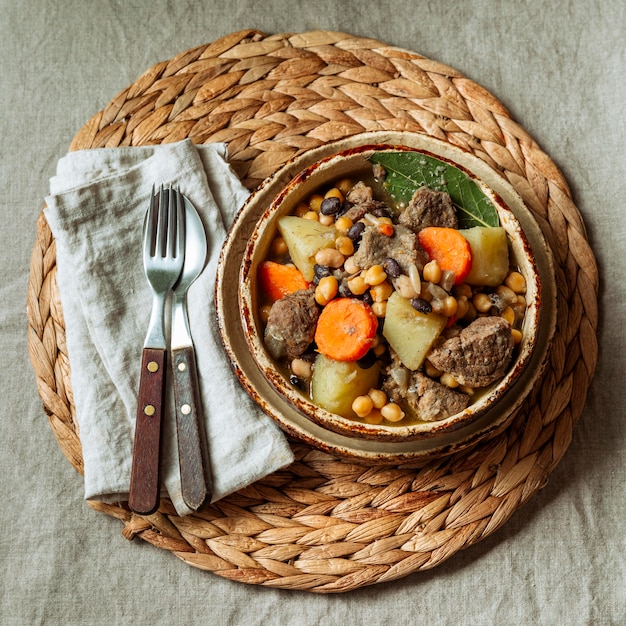 写真 ボウルにユダヤ料理の上面図