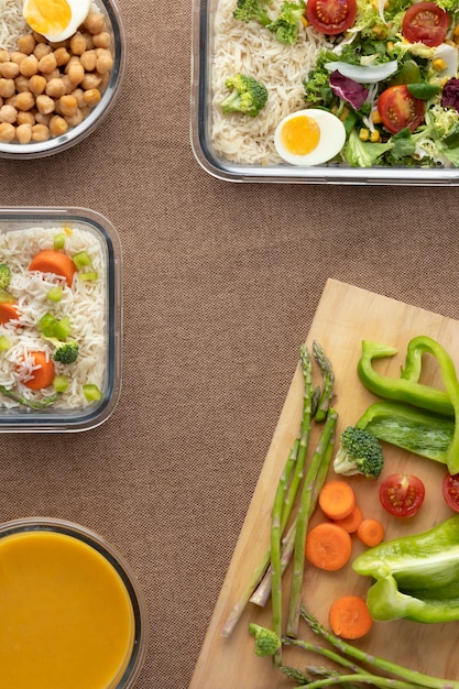 Foto vista dall'alto sulla nutrizione alimentare e sulla pianificazione dei pasti