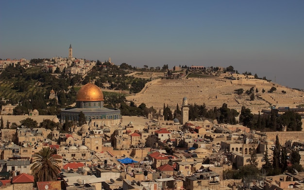 Вид сверху на Старый город Иерусалима.