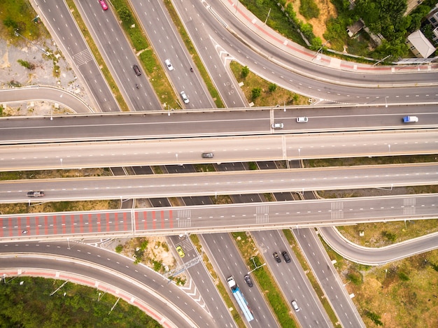 写真 道路とハイウェイ上のトップビュー