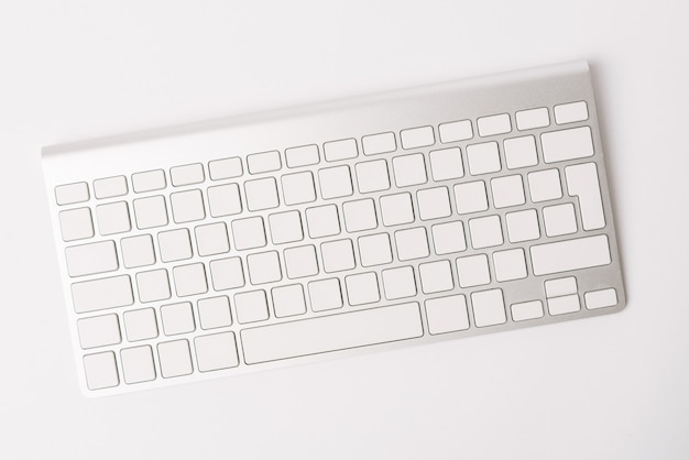文字なし、きれいなキーボードのPCキーボードの上面写真