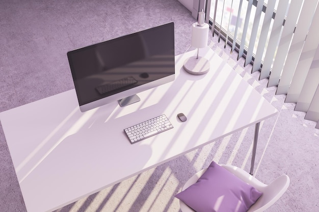 Вид сверху на розовое офисное рабочее место с черными отражениями экрана компьютера и другими предметами 3D рендеринга