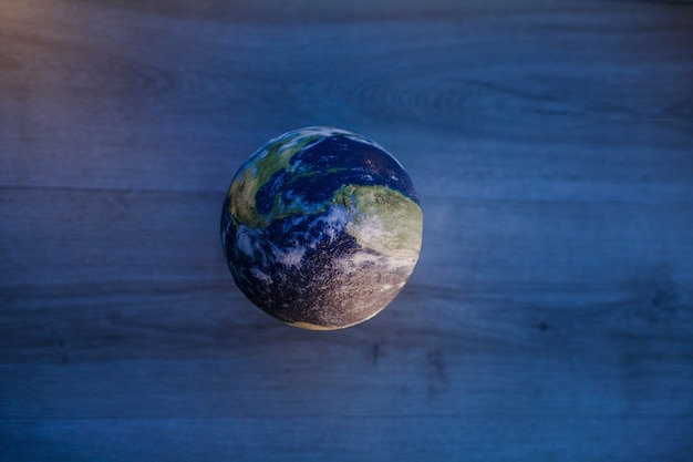 Photo top view of planet earth lamp