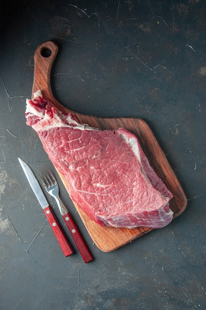 Foto fetta di carne cruda vista dall'alto