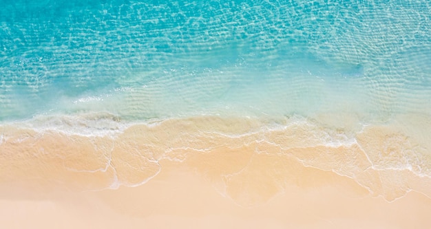 Photo top view relaxing aerial beach sea coast summer vacation holiday waves surf amazing blue ocean