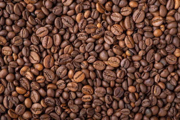 볶은 커피 콩의 하향식 배경