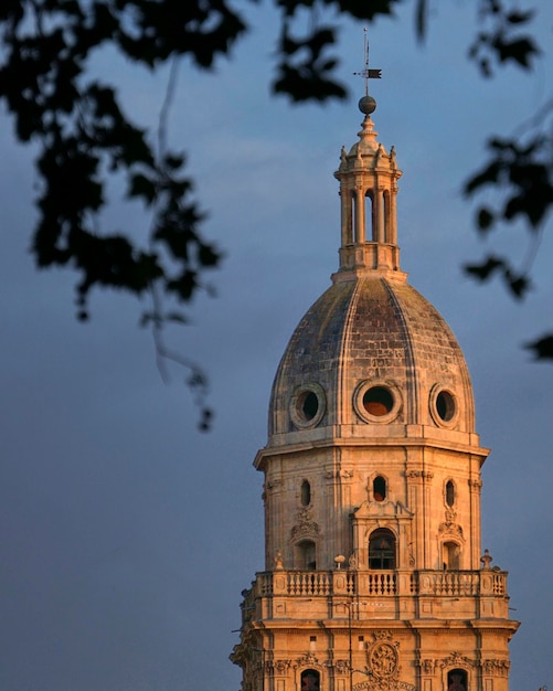 Toren van de kathedraal van Murcia Spanje