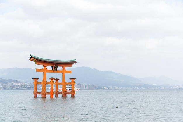 写真 宮島の鳥居