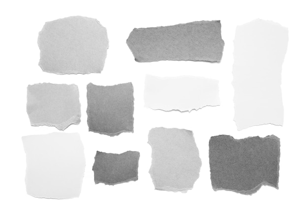Коллекция рваной бумаги из разорванных кусков бумаги на белом фоне