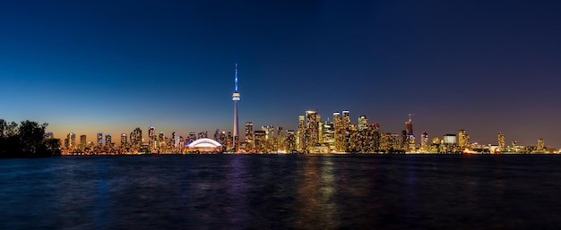 Panorama dell'orizzonte crepuscolare del centro di toronto city ontario canada