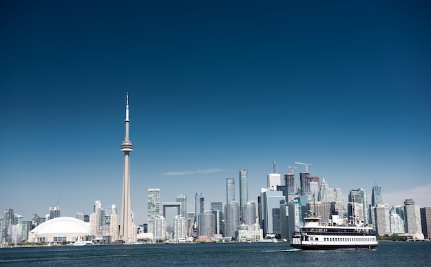 Orizzonte della città di toronto nel canada