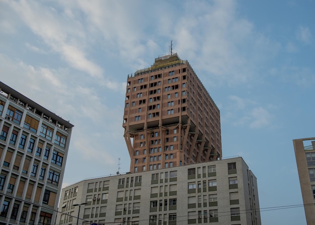 Torre Velasca는 고층 빌딩입니다.