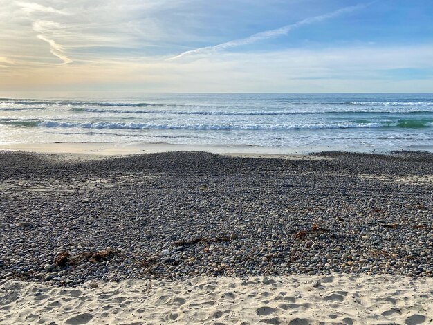 Torrey Pines State Beach voor zonsondergang schemering kuststrand gelegen in San Diego, Californië