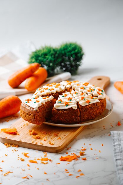 Torta de zanahoria ambachtelijk dessert natuurlijk