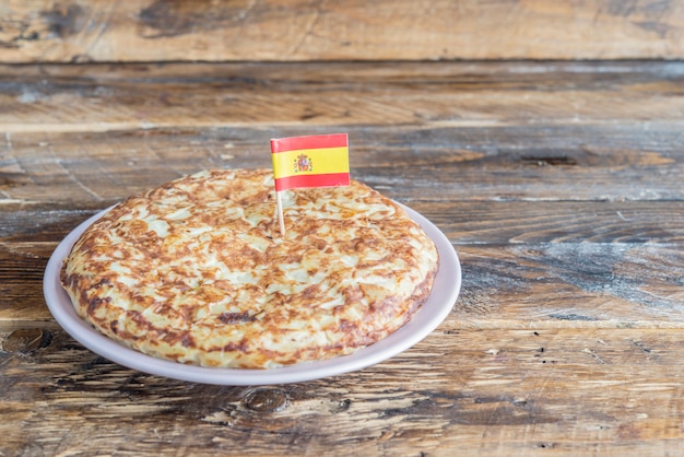 Tortilla de patatas (omelette typical in spain)