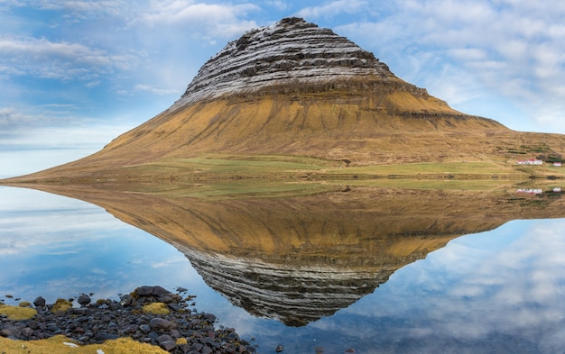 Photo touring iceland in winter