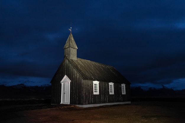 Photo touring iceland in winter