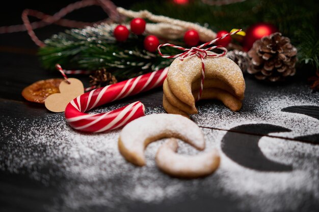 Touw gebonden stapel traditionele Duitse of Oostenrijkse vanillekipferl vanille kipferl cookies