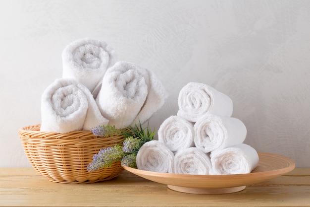 Towels roll with flower