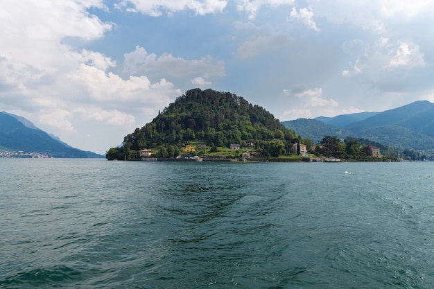 コモ湖、イタリアのベラージオの町