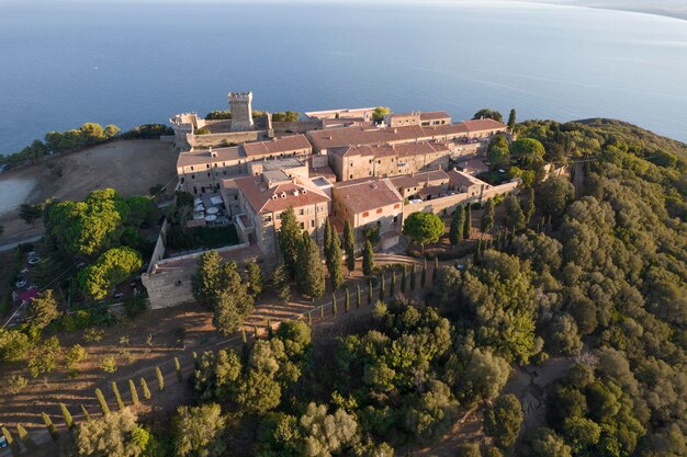 La città di origine etrusca di populonia italia