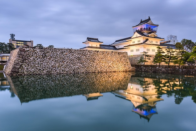 Photo toyama japan at toyama castle