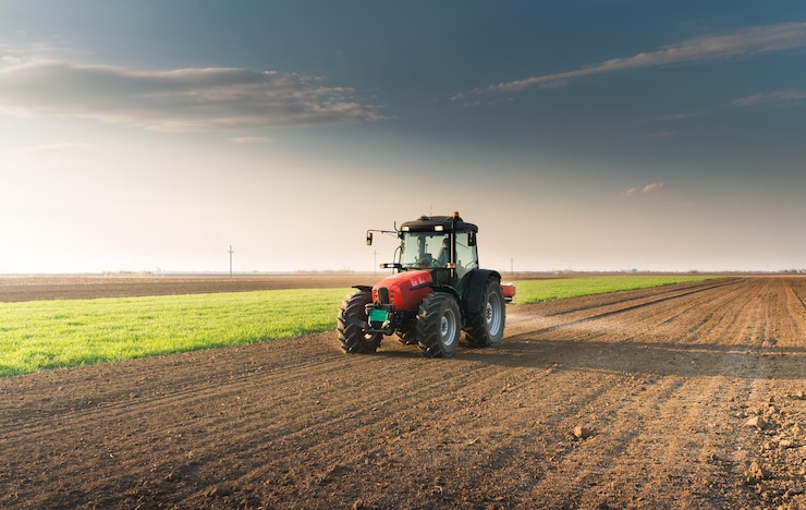 Photo tractor field machine
