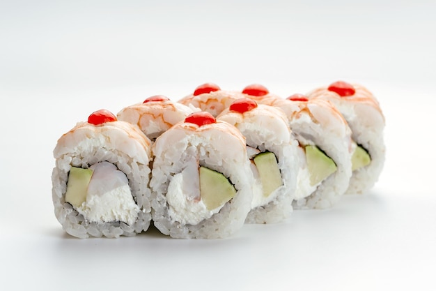 Traditie Aziatische sushi op witte achtergrond