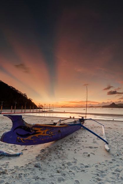 Foto barca tradizionale dall'indonesia