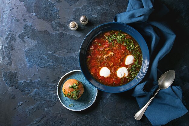 Zuppa di borsch tradizionale