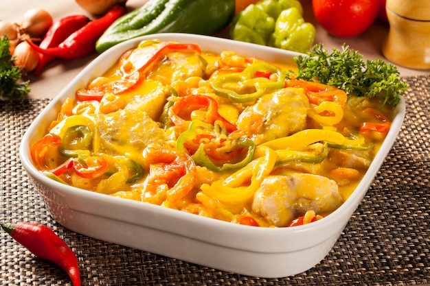 Moqueca de peixe라는 전통 브라질 요리.