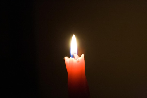 Foto celebrazione tradizionale a lume di candela