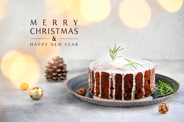 Photo traditional christmas cake with fruits and nuts