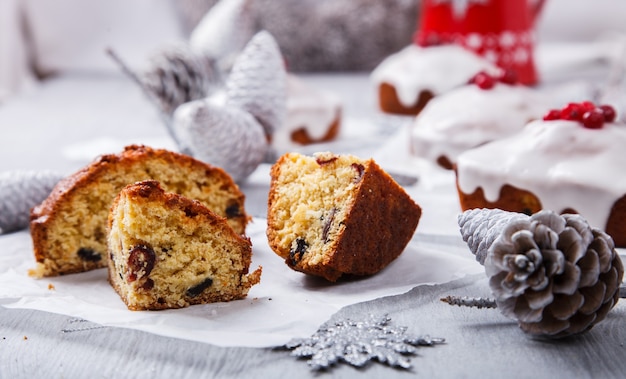 写真 伝統的なクリスマスフルーツケーキ