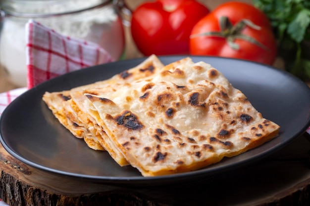 伝統的なおいしいトルコ料理 ポテトパイ トルコ名 patatesli gozleme gozleme