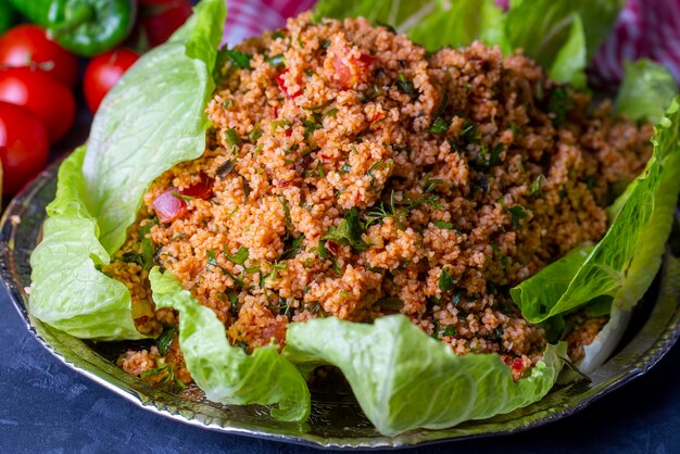 Photo traditional delicious turkish foods bulgur salad kisir