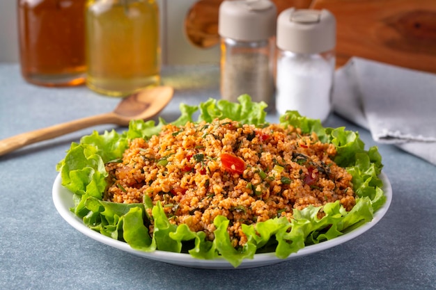 Photo traditional delicious turkish foods bulgur salad kisir