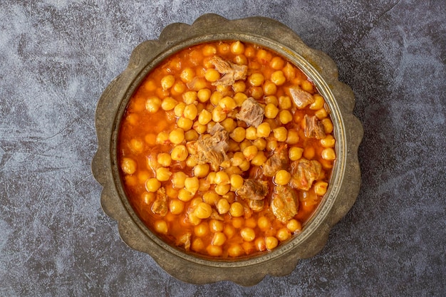 トルコの伝統的な美味しい食べ物 トルコ料理 肉のチキンピース トルコ語名 エトリ・ノフット