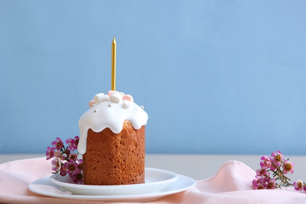 Traditional easter cake on the table traditional treats for easter