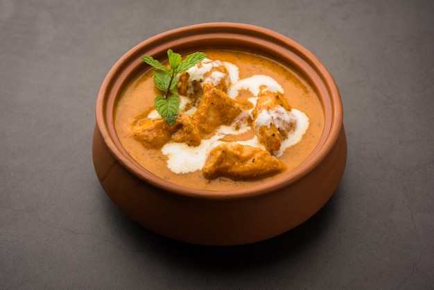 Photo traditional indian butter chicken or murg makhanwala which is a creamy main course curry recipe