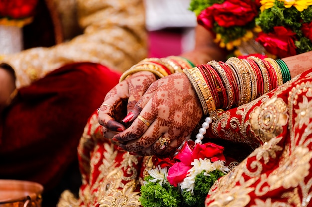 Traditional indian wedding ceremony, Bride hand