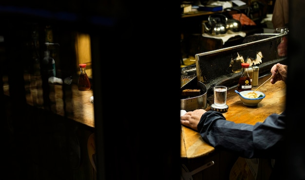 写真 伝統的な日本食裁判所