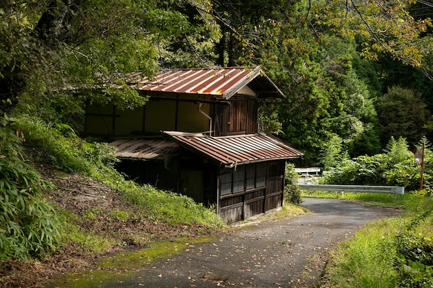 Photo traditional japanese houses on the nakasendo trail between tsumago and magome in kiso valley japan