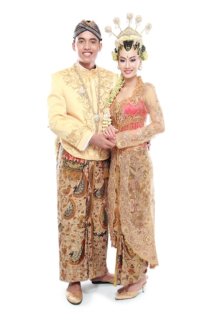 Traditional java wedding couple