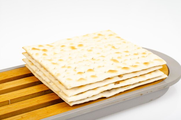 전통적인 유대인 코셔 matzo. 페사 축하 개념입니다. 스튜디오 사진