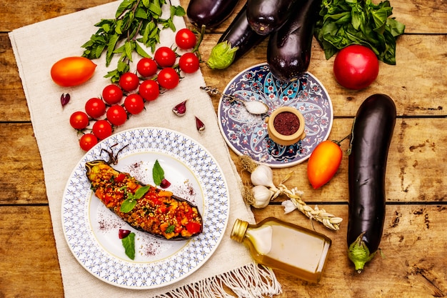 Photo traditional karniyarik on a white plate