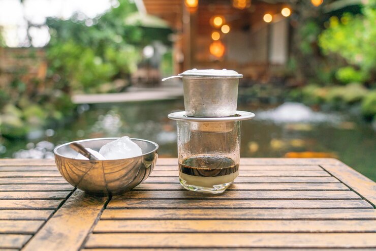 Photo traditional method of making of vietnamese coffee