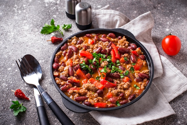 Traditional Mexican dish chili con carne