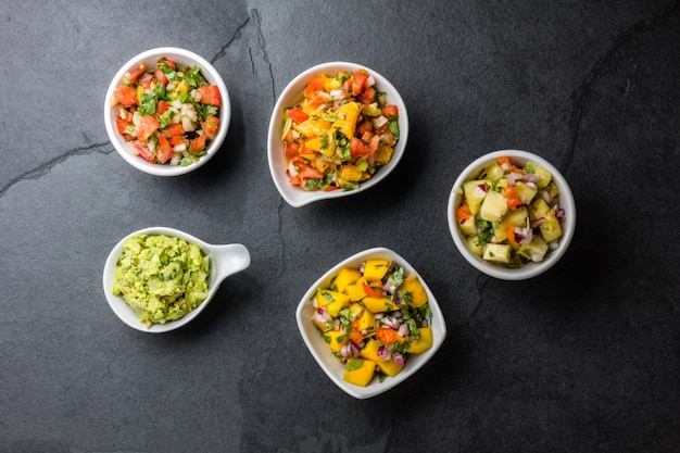 Photo traditional mexican sauces in bowls