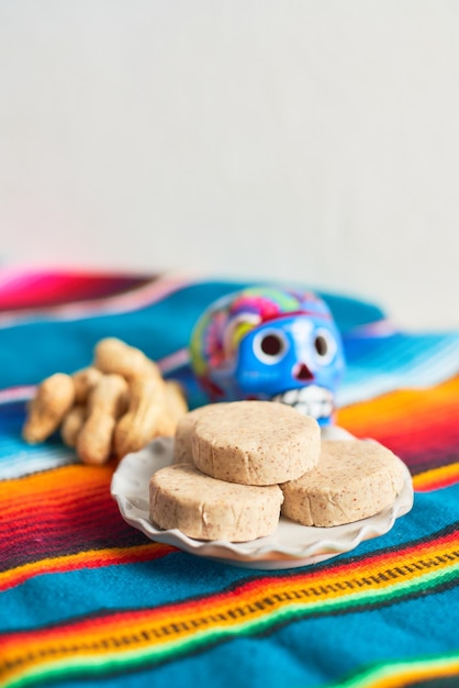 Photo traditional mexican sweets peanut candy called mazapan